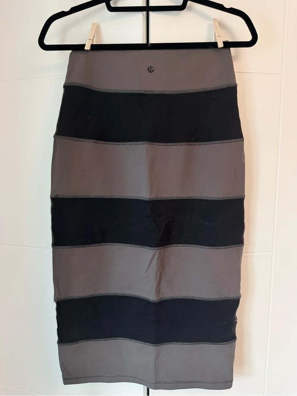 Lululemon Tiered Bodycon Skirt - Picture 4 of 6